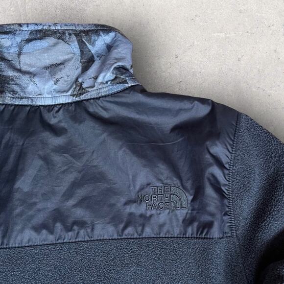 North Face 200 Tundra Denali Fleece Jacket Women’s Medium Blue Floral Camo - Picture 5 of 14